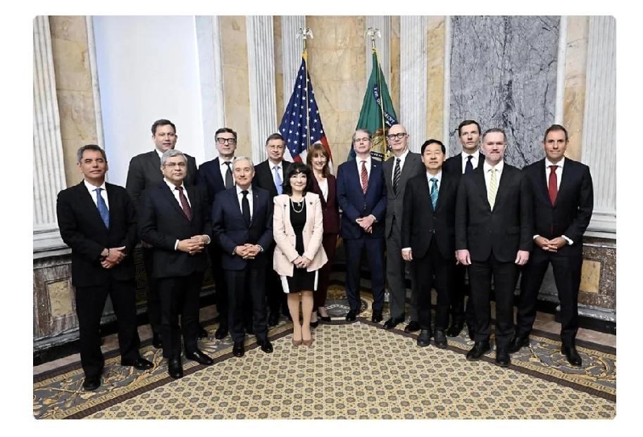 美国财政部长这波操作真是让人摸不着头脑。当地时间12日，他召集G7、欧盟等国财长