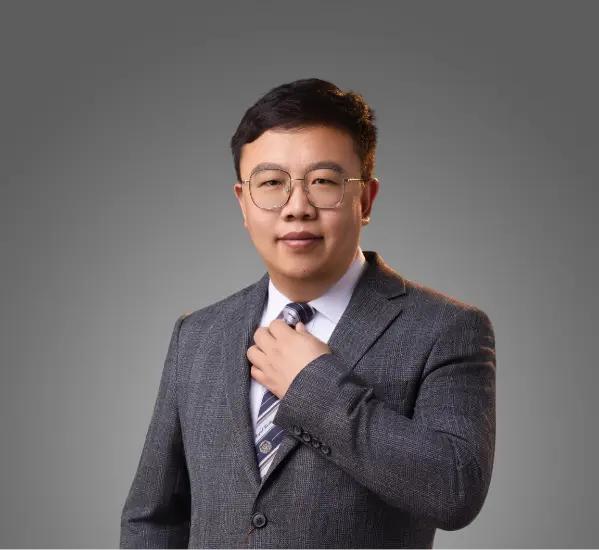 王金海，男，现任青海省第三地质勘查院勘查部副主任，长期从事资源与环境勘查及地球物