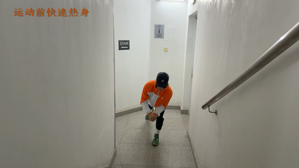 此沙体力荧幕上他是气场全开的男神，私下却是拼到极致的实干派。闲暇挑战84层高楼，