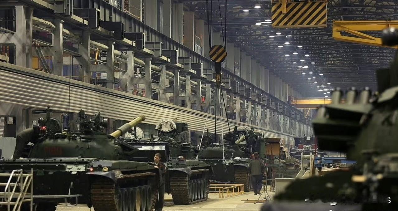 俄罗斯主要坦克制造商乌拉尔车辆厂（UVZ）的裁员表明，随着经济限制日益削弱俄罗斯