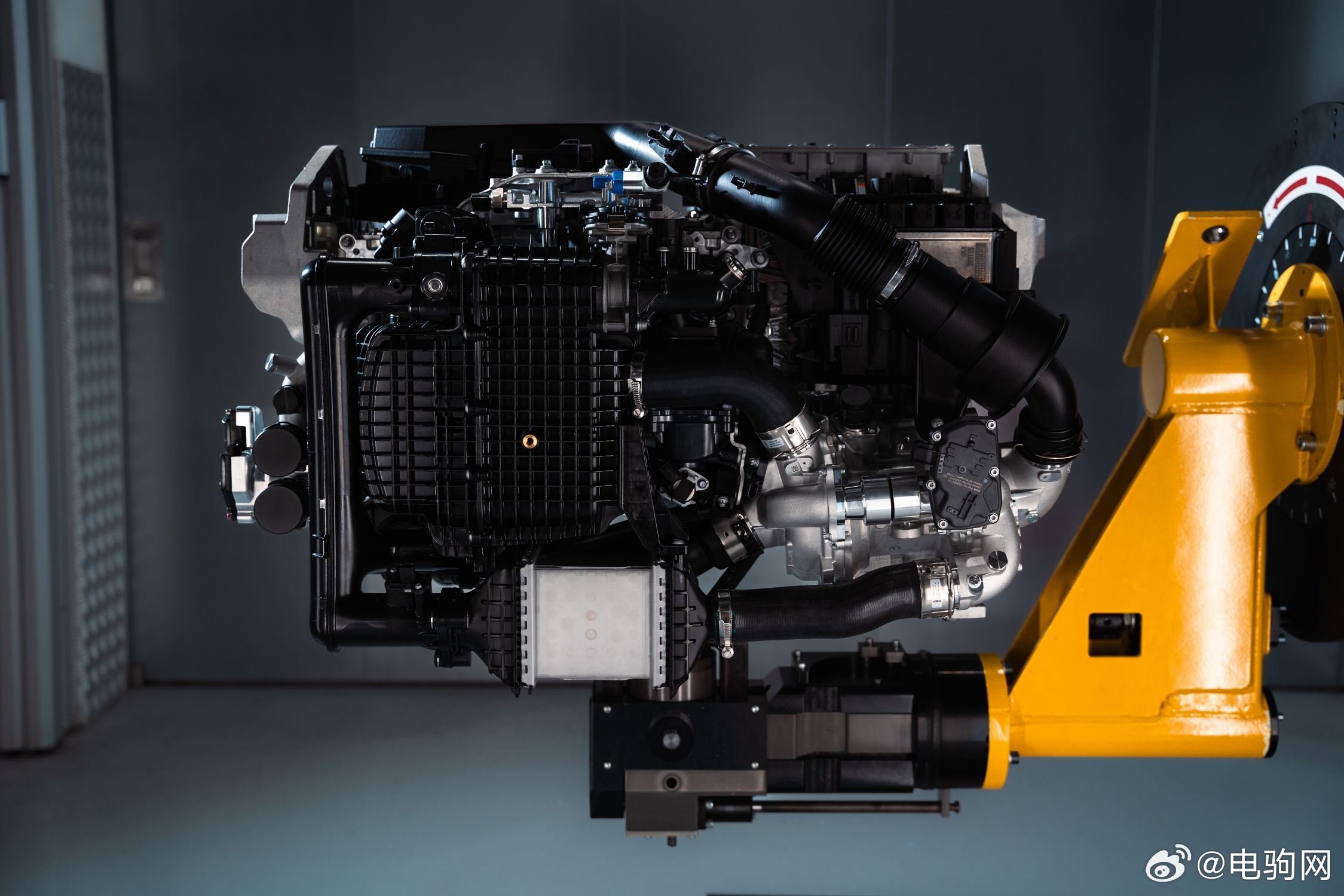 宝马又放大招了！第三代氢燃料电池系统将于2028年量产，并首搭全新BMW X5上