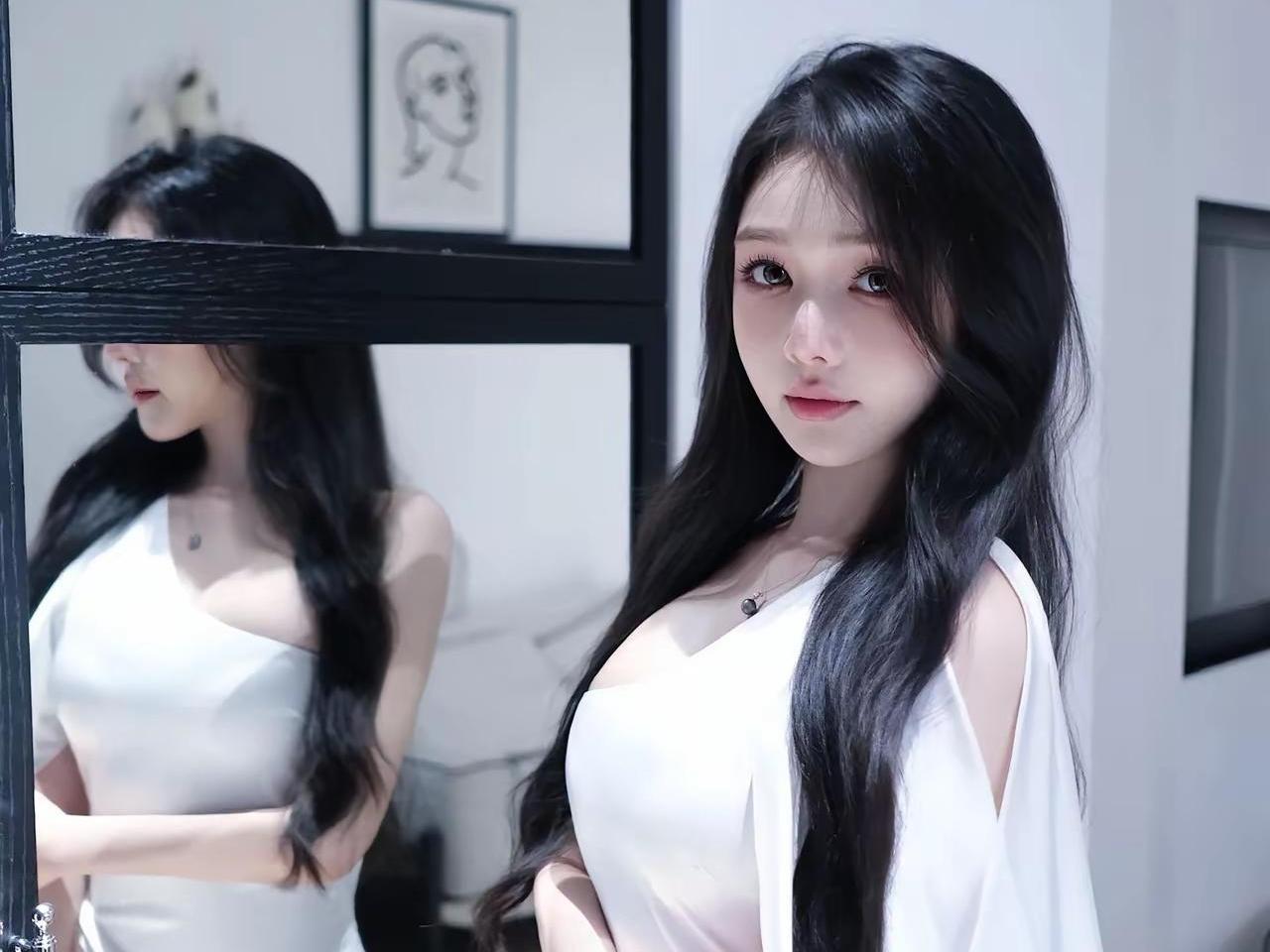 你有没有见过中年男人蹲在楼下抽烟，半天不说一句话？他们的沉默里，藏着三个说不出口