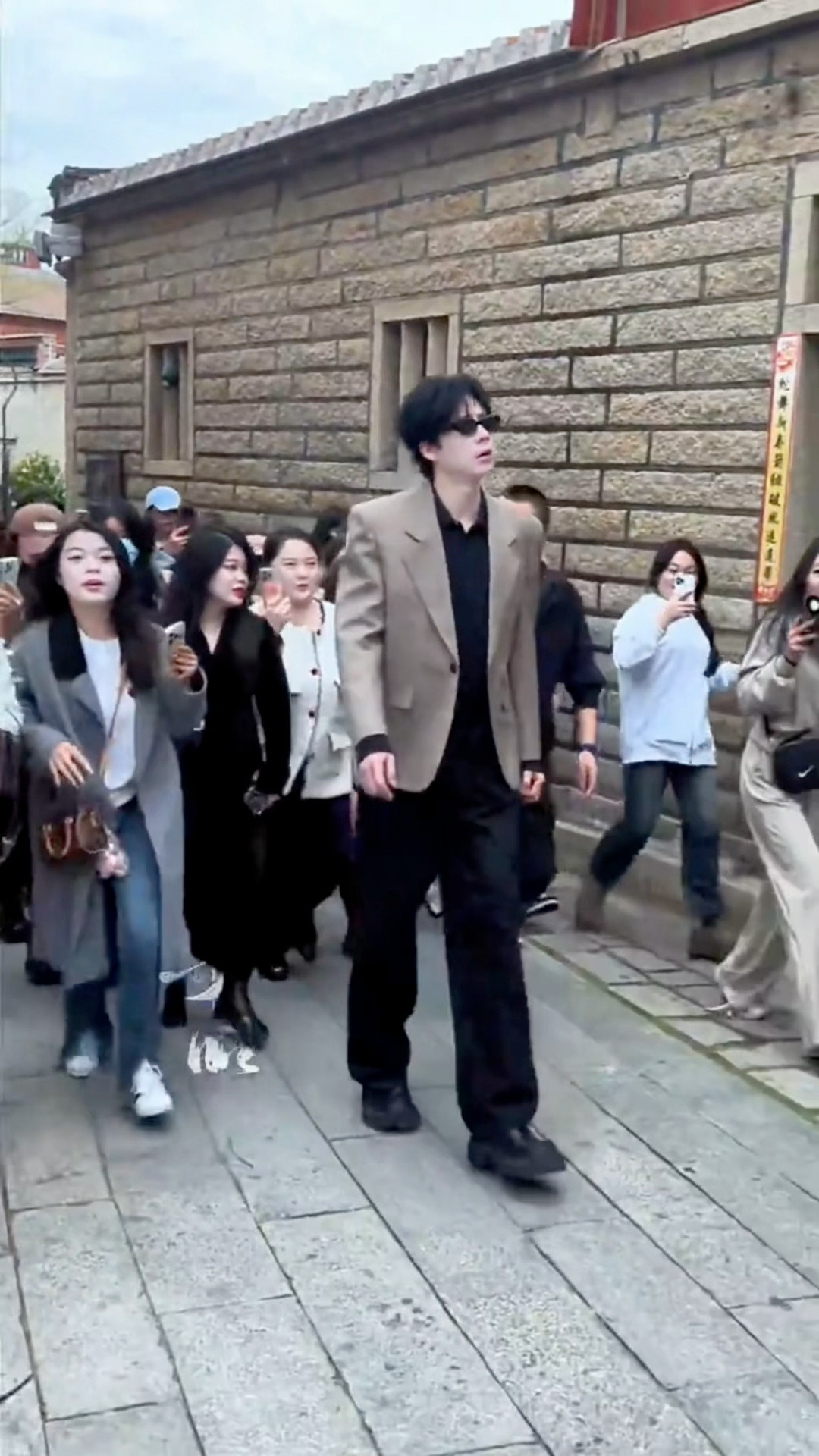 刘宇宁和他的小朋友粉丝[泪奔] ​​​