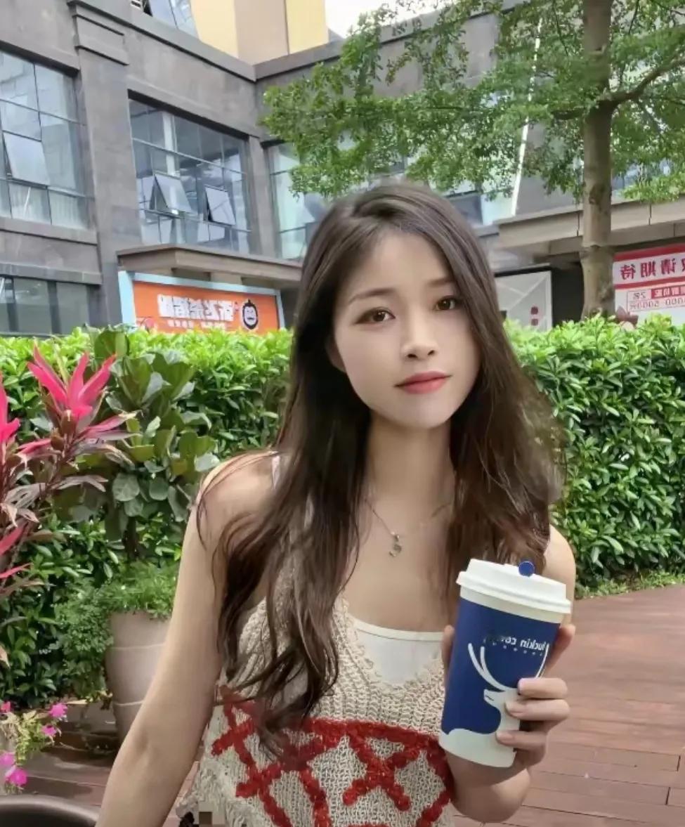 作为一名“大龄剩女”，我每天都被亲朋好友催婚，心中难免有些焦虑。虽然我一直在努力