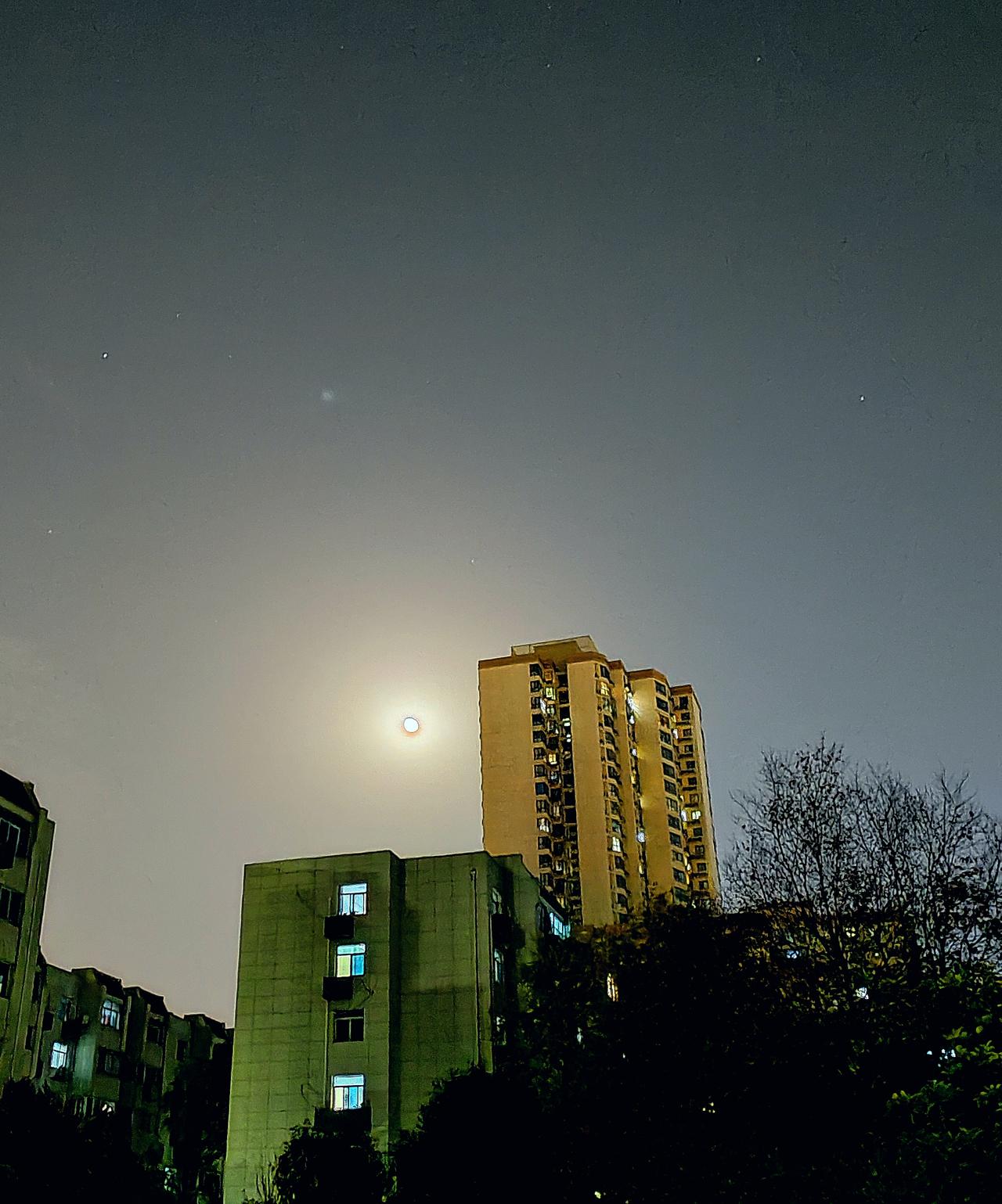 男孩子初中早恋了怎么办？唉！发愁