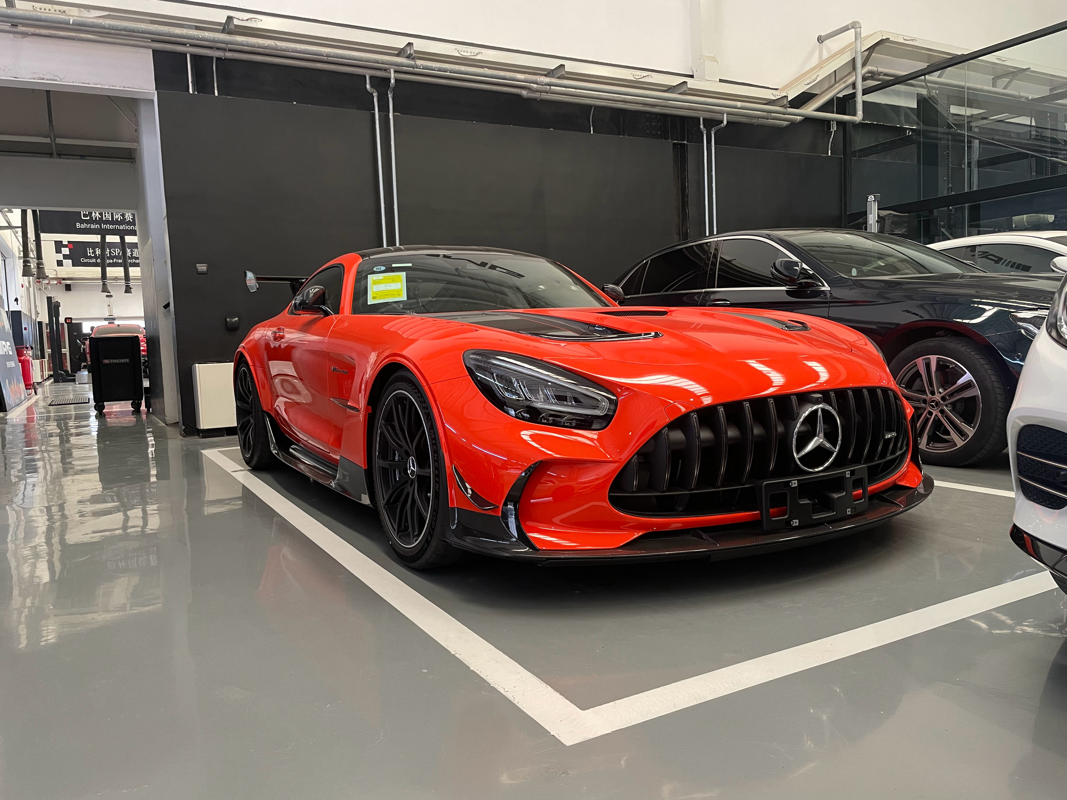 北京金港AMG店里竟然还有AMG GT BS[太开心][太开心][太开心]  ​