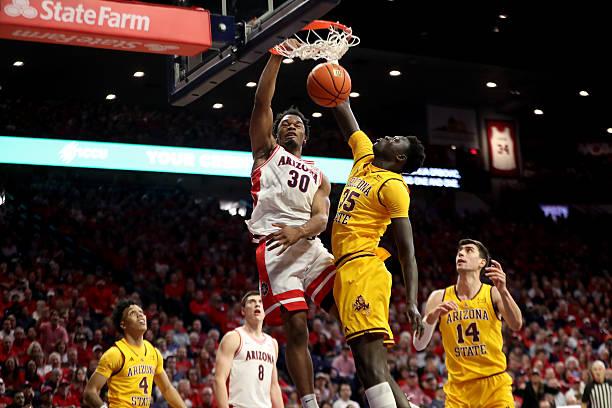 全美头号种子亚利桑那大学坐镇主场以89比82战胜了亚利桑那州立大学。本场比赛后，