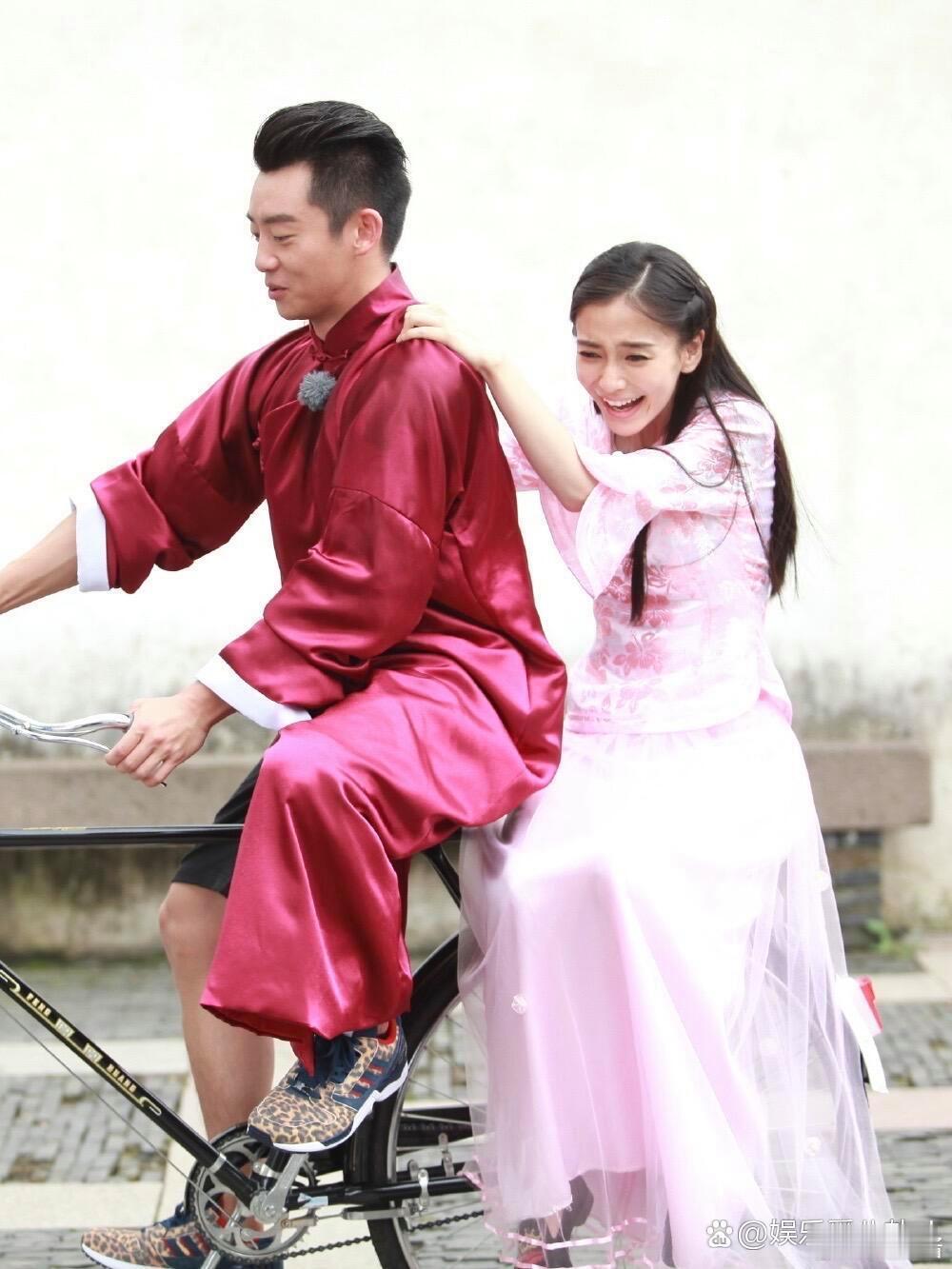 baby不白，但是五官太美了，让人感觉很真实的美 