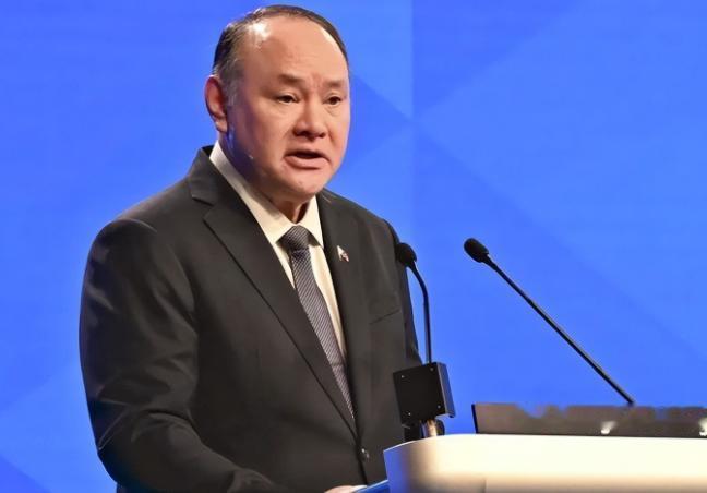 菲律宾想求和，防长表态：不敢对抗
当地时间9月26日，沉默许久的菲律宾国防部长特