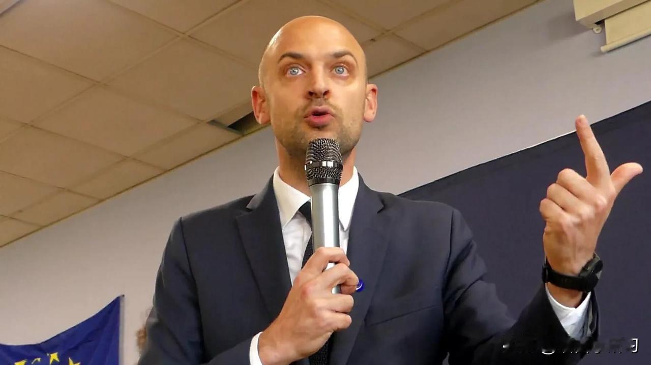 法国外长：美国的