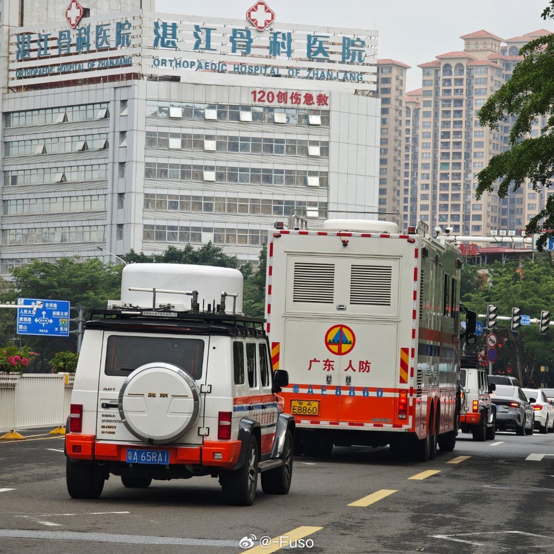 人防指挥车 