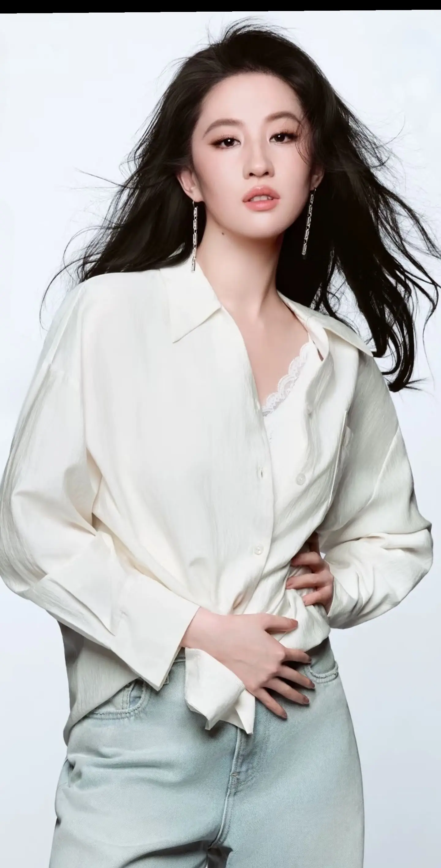 刘亦菲诠释猫人，猫人水灵灵的升咖。，猫人水灵灵的升咖