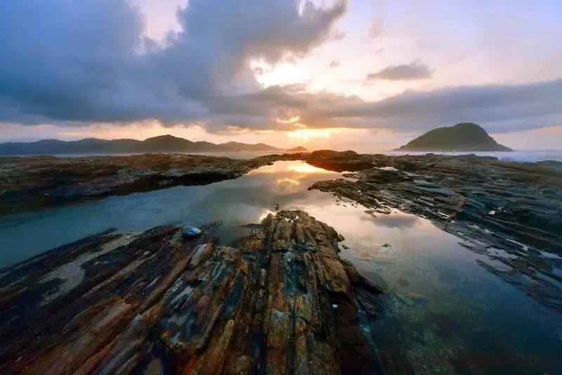 今年刚开始，这气候就被高强度厄尔尼诺拿捏得死死的。这极端气候对农产品生产影响巨大