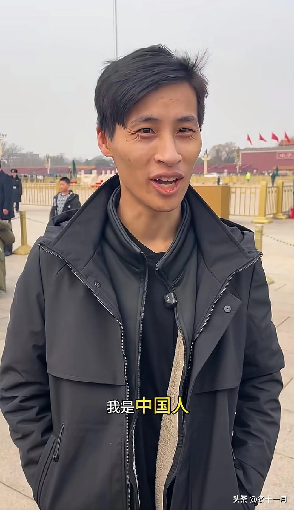 我是中国人，我有中国心。带着外国腔调，张云鹏在镜头前重复着这句话。在异国他乡飘零