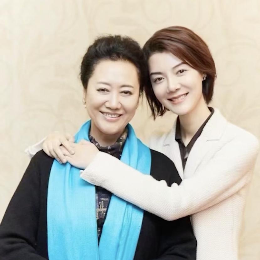王丽云说女儿离婚的事她一点也不知道，是媒体曝光后才得知的。

车晓和山西亿万富翁