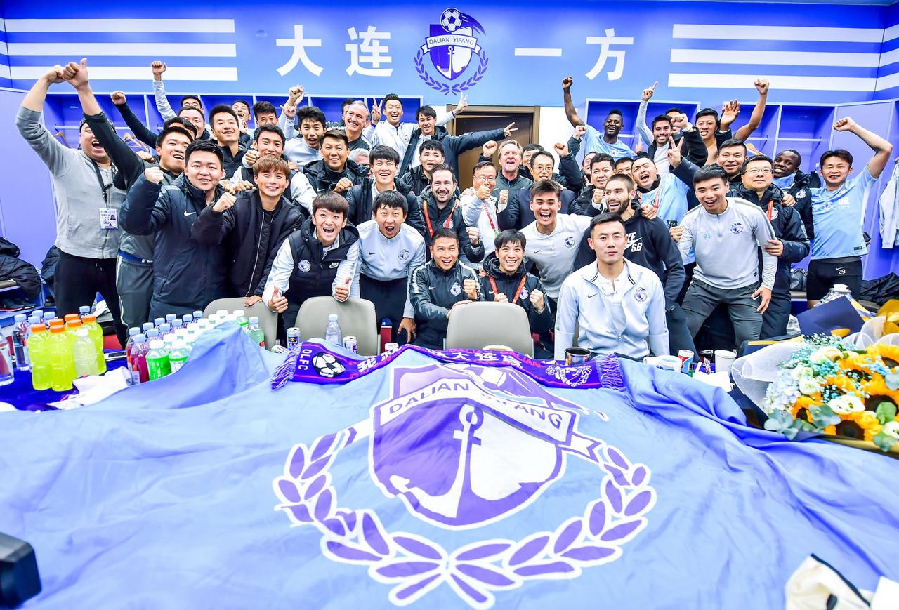5年前今天中超保级生死战，大连一方2-0亚泰，当时球员今何在？
5年前的今天，大