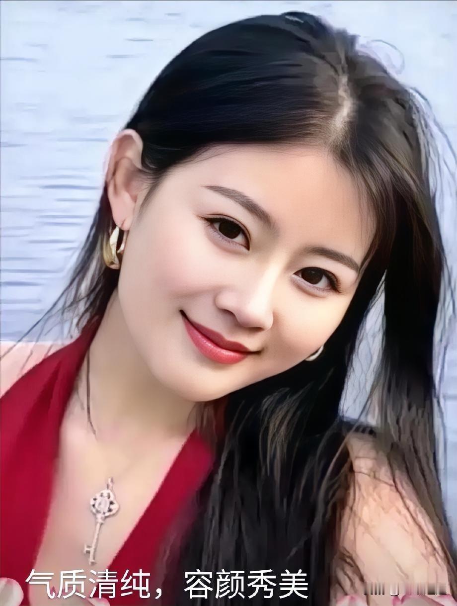 什么样长相的女人最漂亮？我觉得那些特别聪明的女人就超有魅力。
像天蝎女，她们的美