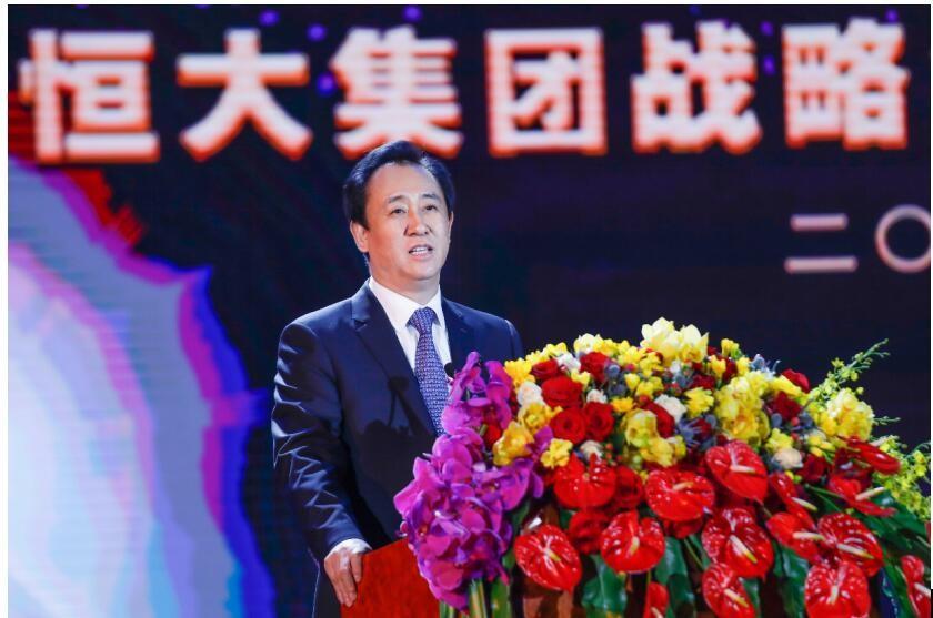 从首富到阶下囚！许家印当庭认罪悔罪，中国地产最大神话轰然倒塌
1996年许家印在