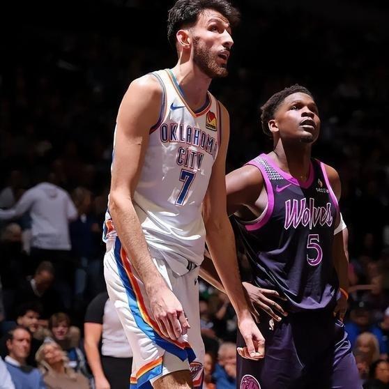 《19分大逆转，26分惨败！西部第一伪强队诞生，你们没有冠军相》新赛季，东西部多