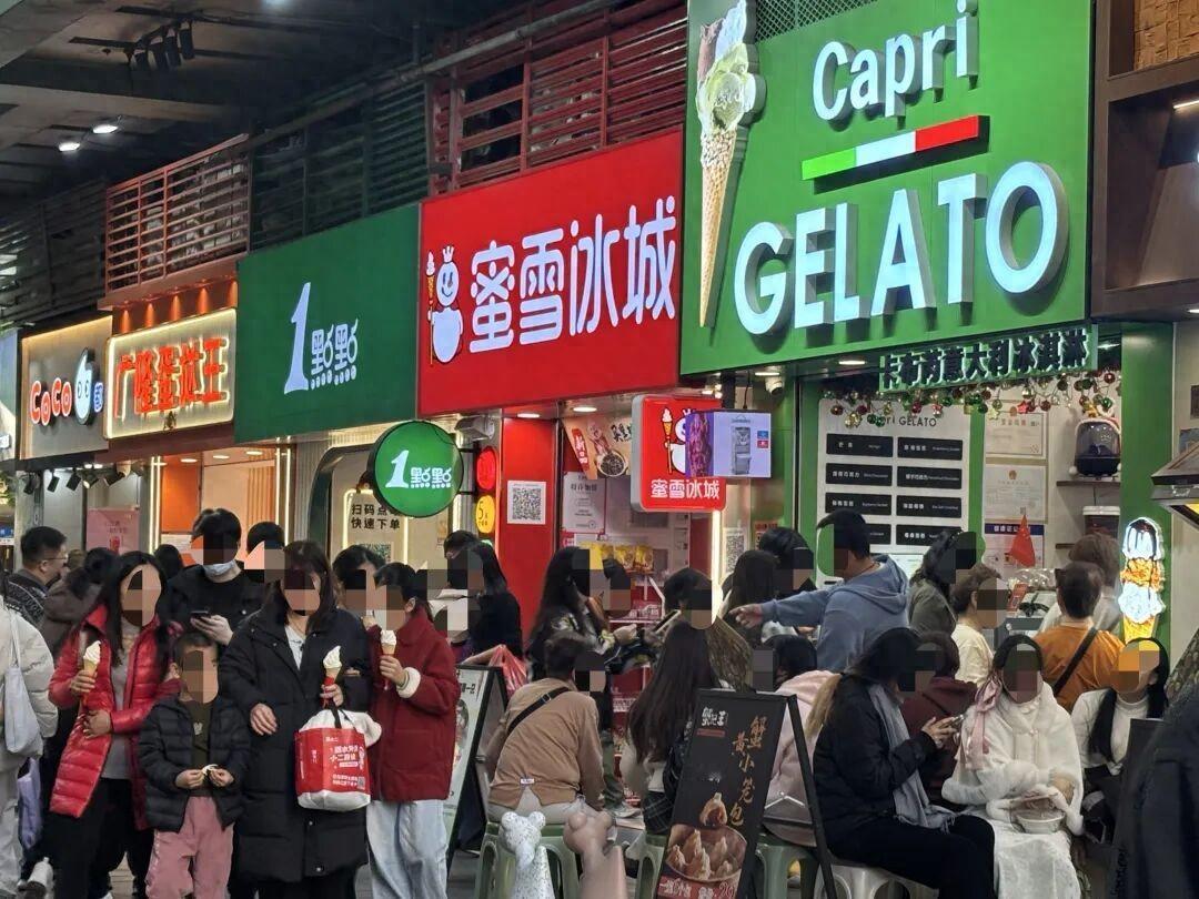 知名经济学家马光远怒怼餐饮人：别喊惨了，比你们惨的行业多到数不清！
知名经济学家