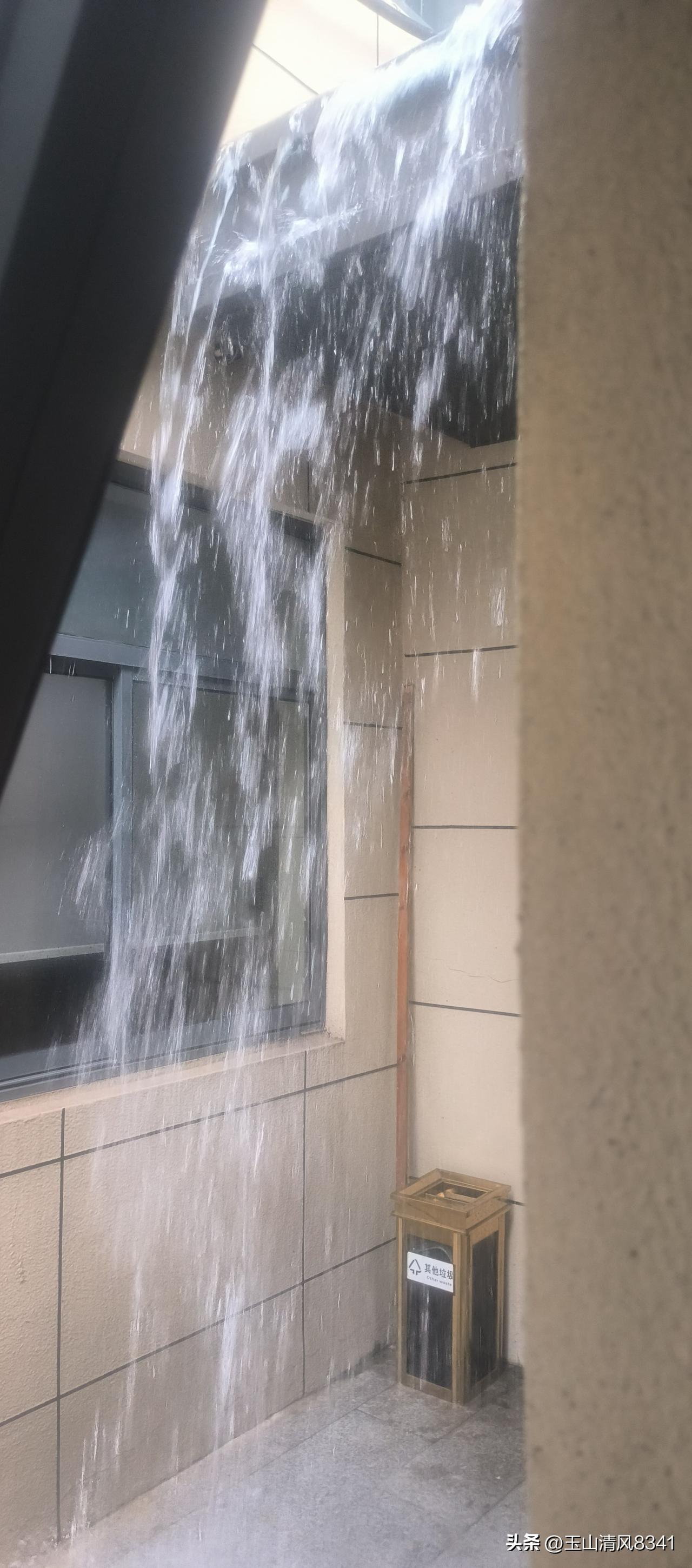 我看头条的文章几百篇，好文章时效性强于其他平台，时政类信息文章很多，生活体验类文