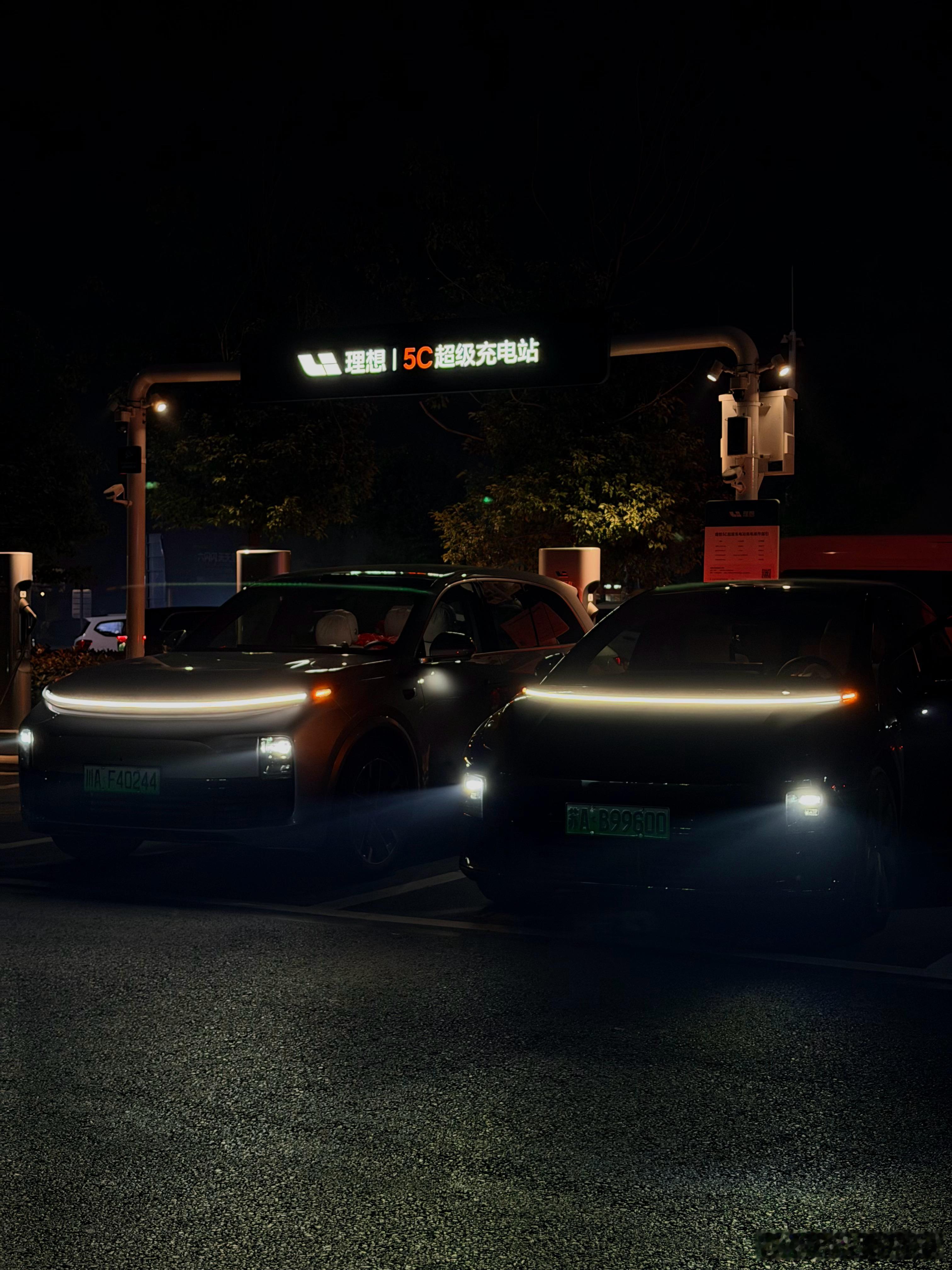 一口气干了八百公里，就问你牛不牛我和理想L8的日常旅想 jiang 毕竟是有辅助