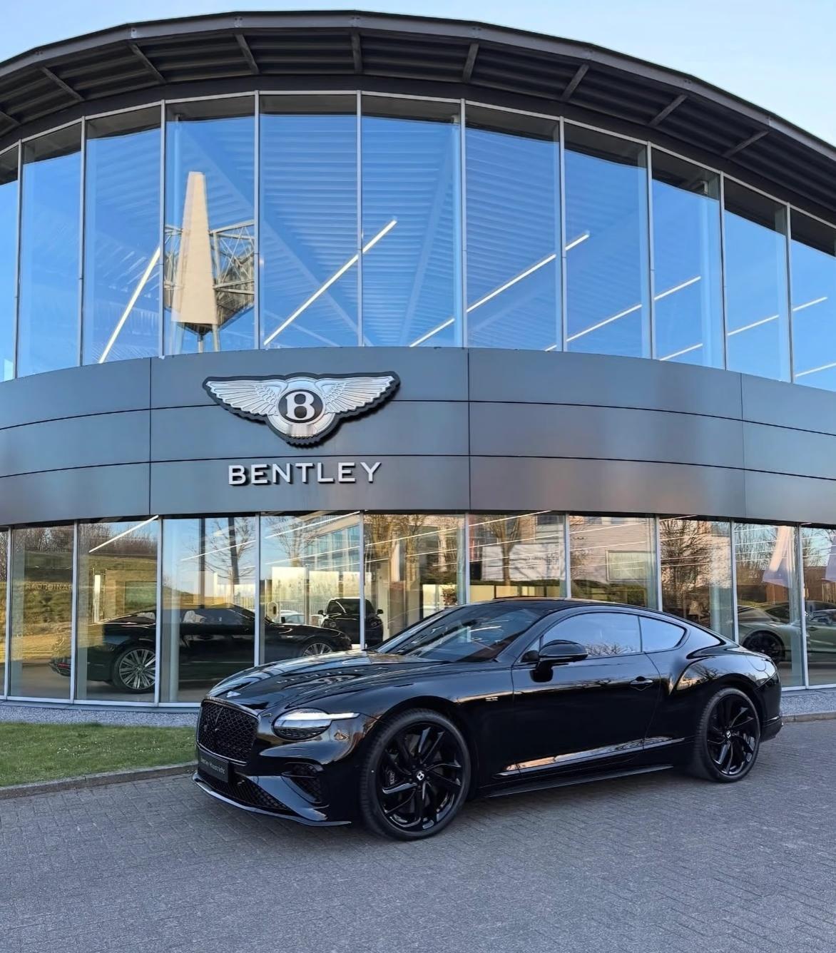 欧陆 GT 是真好看呀！4.0 升 V8 混合动力系统、782 马力、3.2 秒