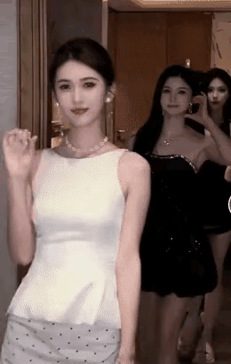 要论哪个美，除了最后一个，其他都ok