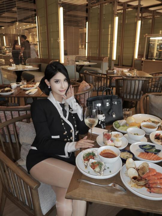 Everything i want wants me 🍴