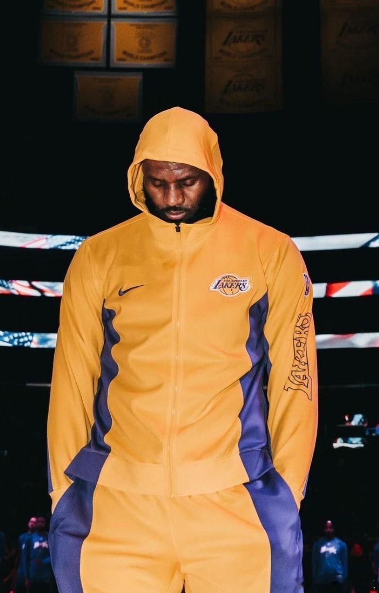 雷迪克表示，詹姆斯今天完成了加速折返跑训练，以及5对5的对抗，与南湾湖人进行了大