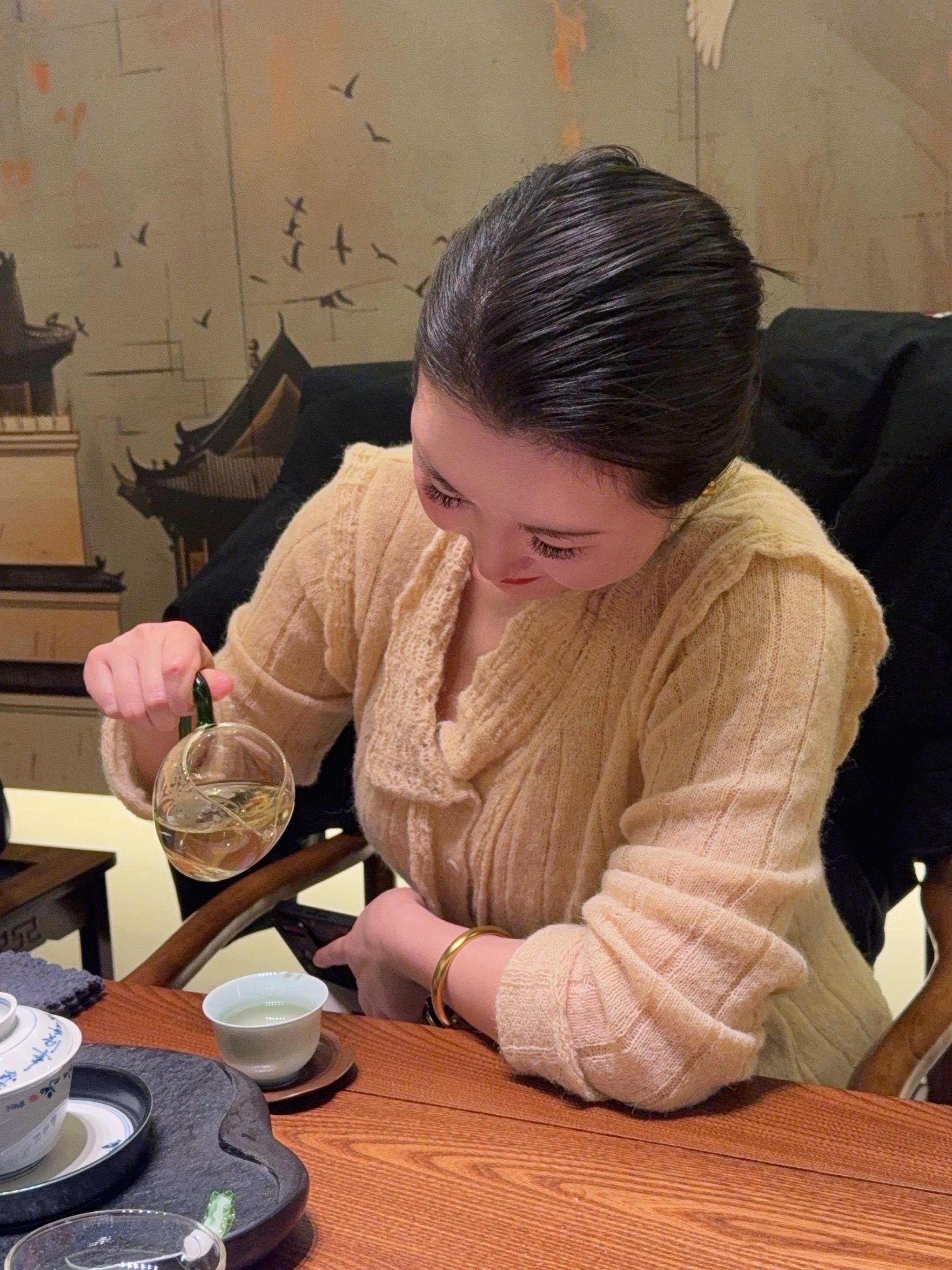 柴米油盐 诗意烟火 一杯清茶 敬更好的你我.