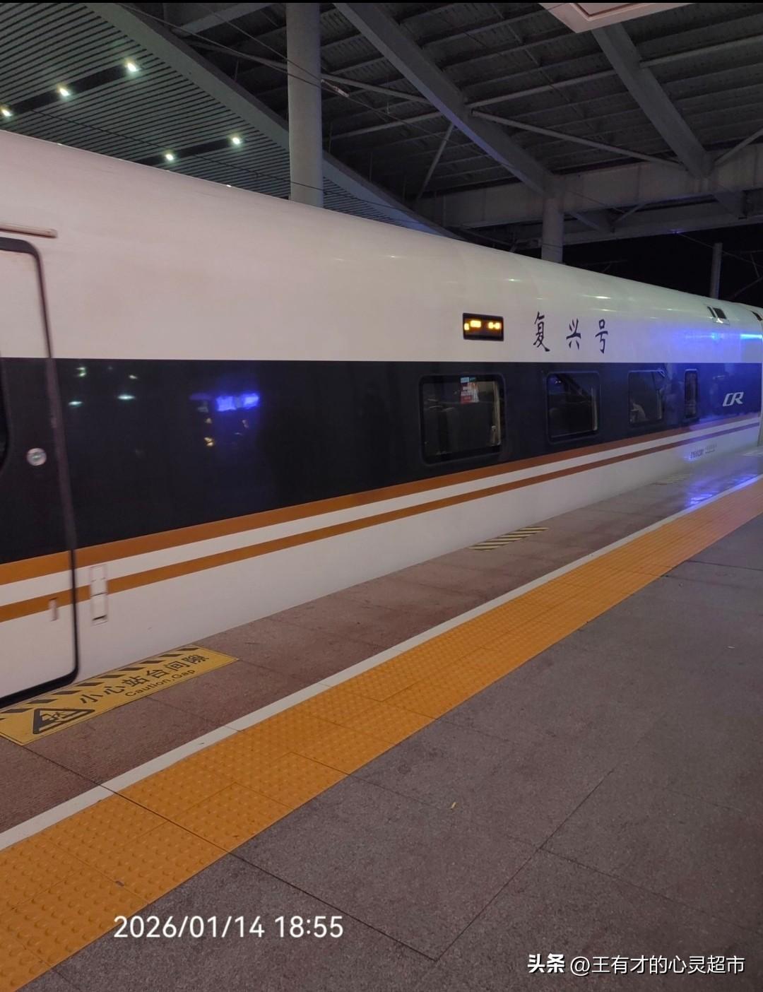 一路走来着实不易，上了一课是又一课。生活断我纯真，煞我幼稚，磨我心智，练我筋骨。