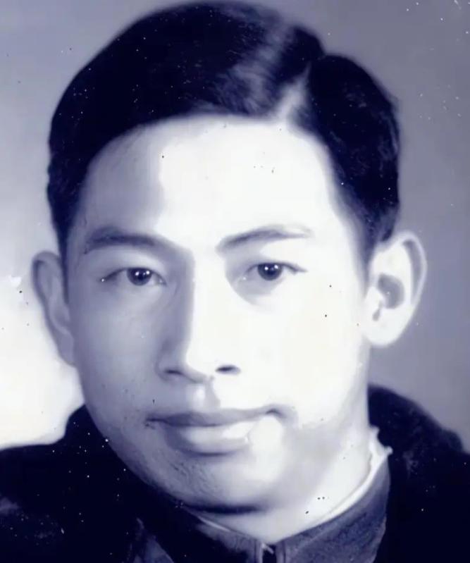 1956年，中南大学学生王明健在毕业前一天，突然被两名没有任何军衔与职务的神秘军