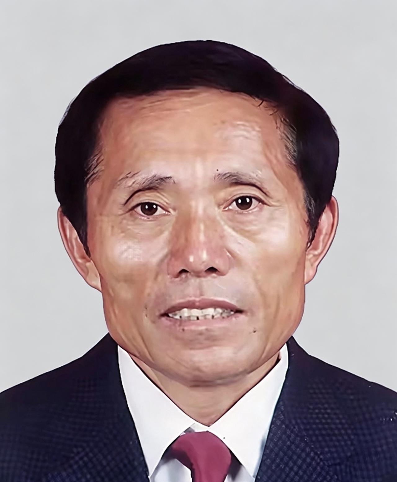 “吃亏”村官李连成：舍私产带全村共富，用初心暖了西辛庄
 
1991年，村官李连