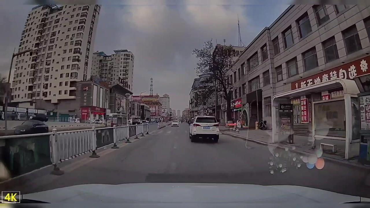 瓦房店逆行太危险！✨最近发现有些司机开车逆行，一点都不拿别人的安全当回事。
水浅