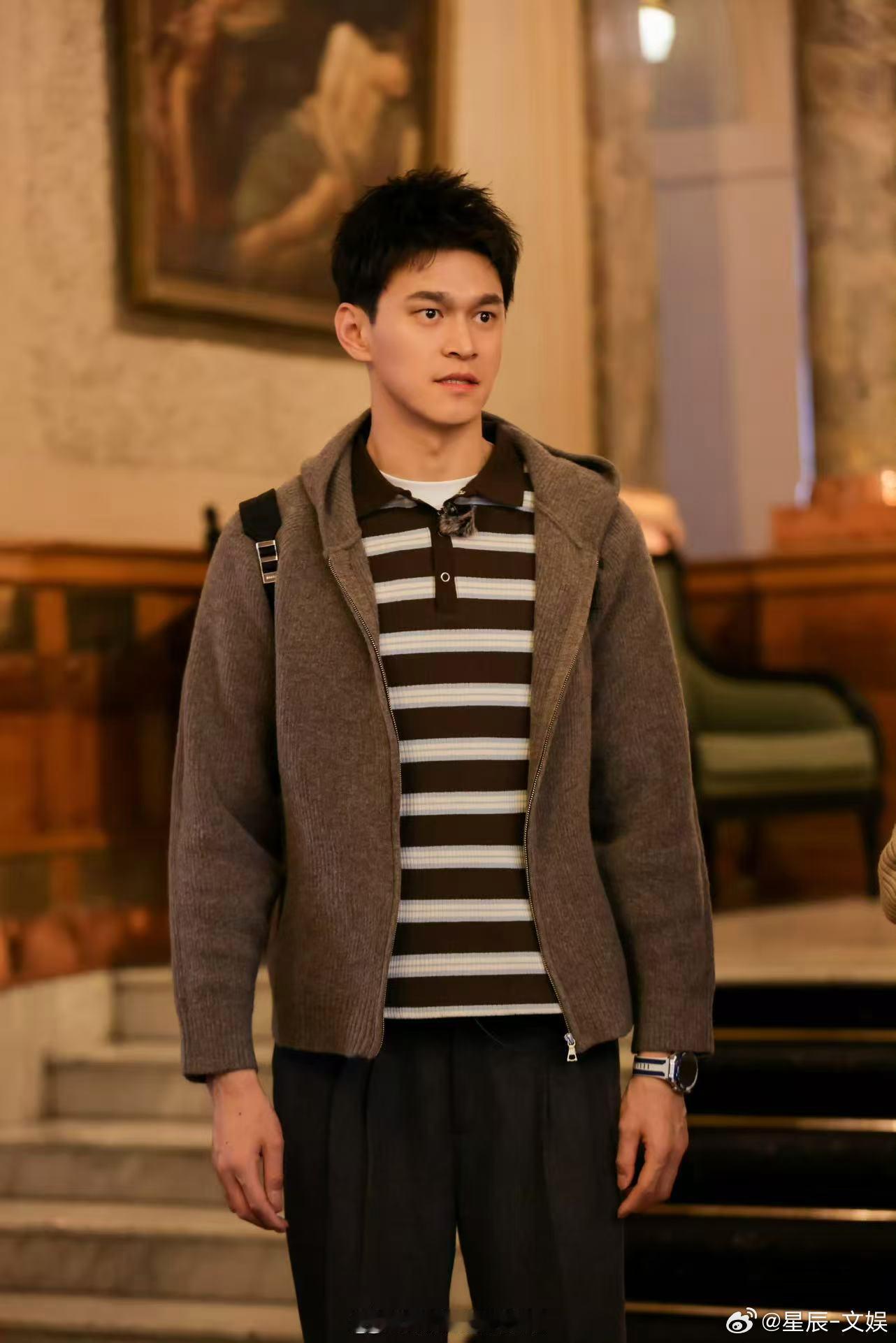 孙杨上妻旅后的表现争议不懂得刻意圆滑，不会刻意营造人设，孙杨的随性与真诚，在浮躁