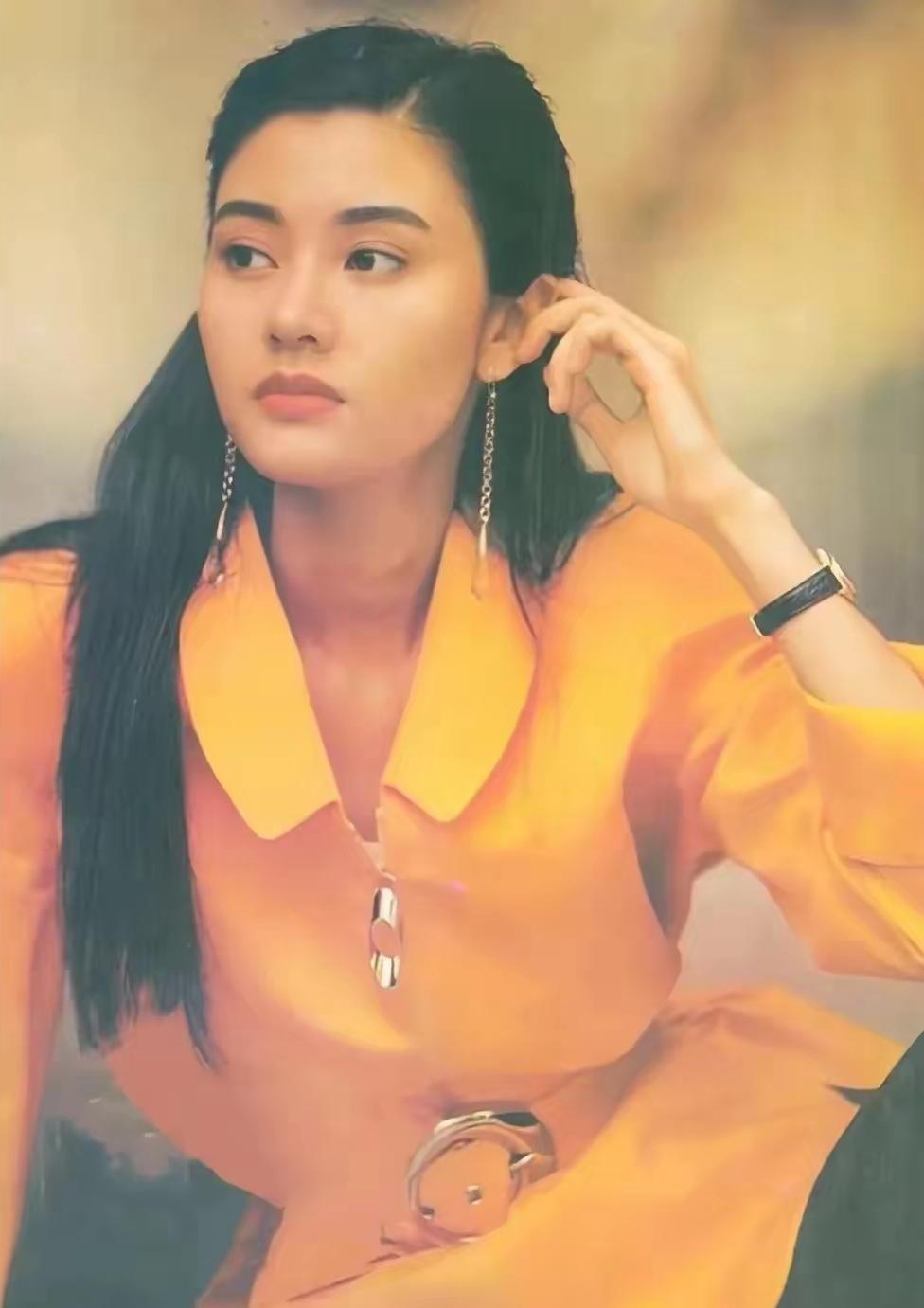 李嘉欣
时装老照片[比心]