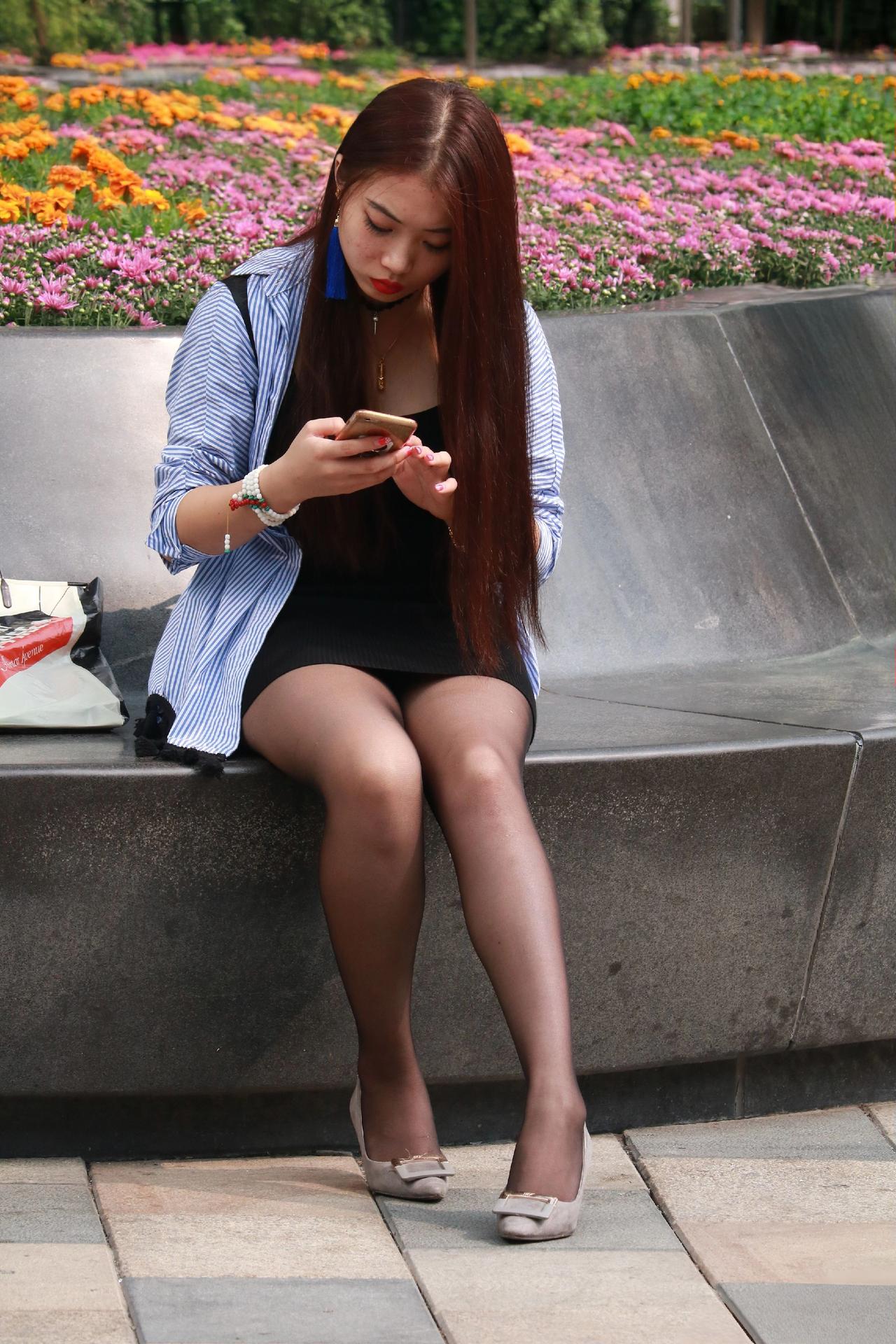 优雅藏在细节里夏天谁不穿辣妹装啊 甜酷感ootd 高跟鞋的气质是平底鞋给不了的 