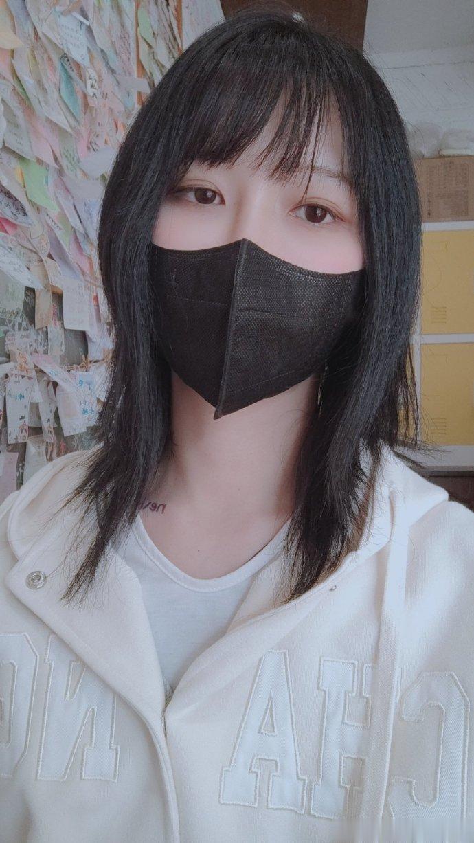 李菊安又咬一钩，这事还真是越传越像，连著名的达春绿也闻着腥味游来咬钩了，详见图二