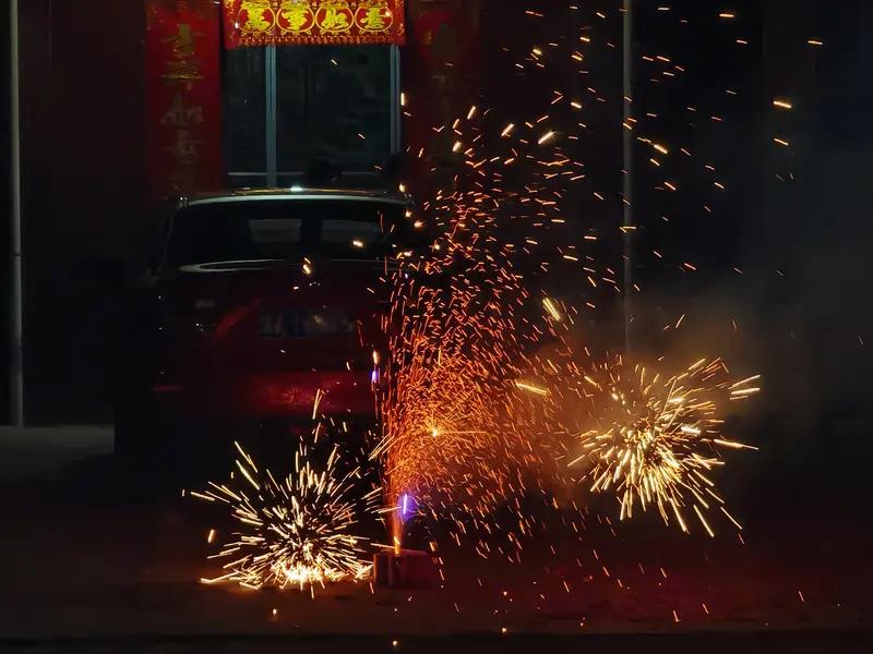 旧岁千般皆顺遂，新年万事尽随心。这一句轻吟，饱含着岁末最炽热的祈愿，诉说着人间最