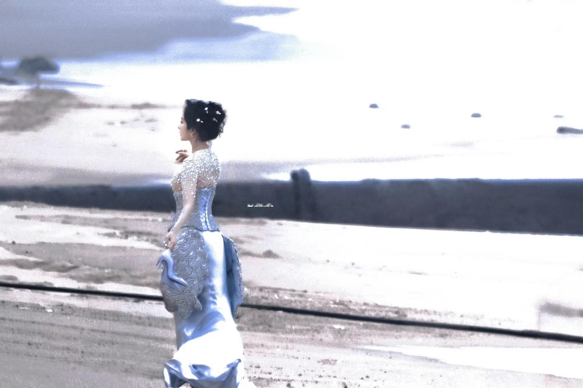 杨幂杨幂cl品牌全球代言人ym杨幂简醇品牌代言人ym哪有什么一夜成名 只不过是苦