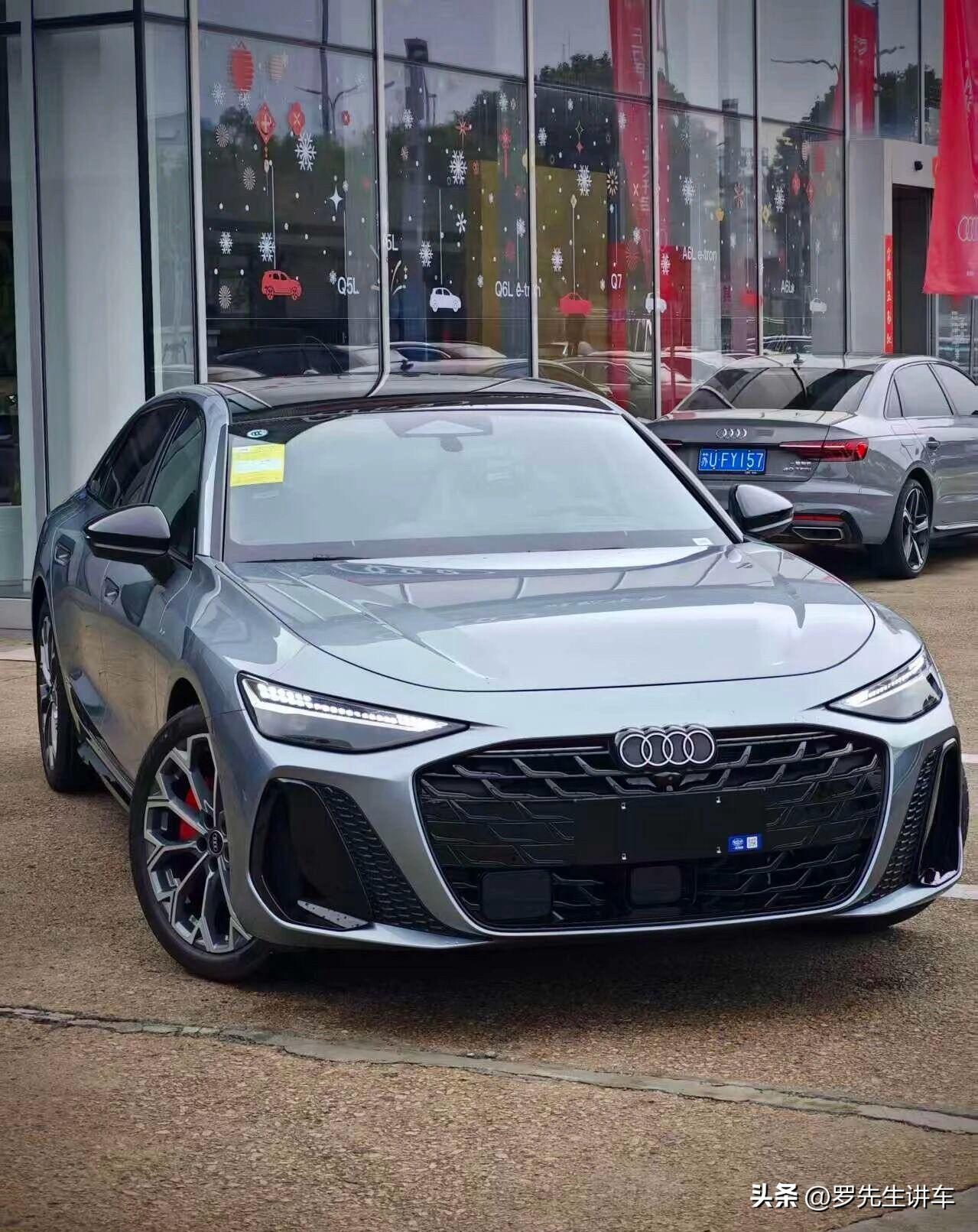 全新奥迪A6L已经到店，改成这样，是准备走年轻化路线？这个外观，还能再续辉煌吗？