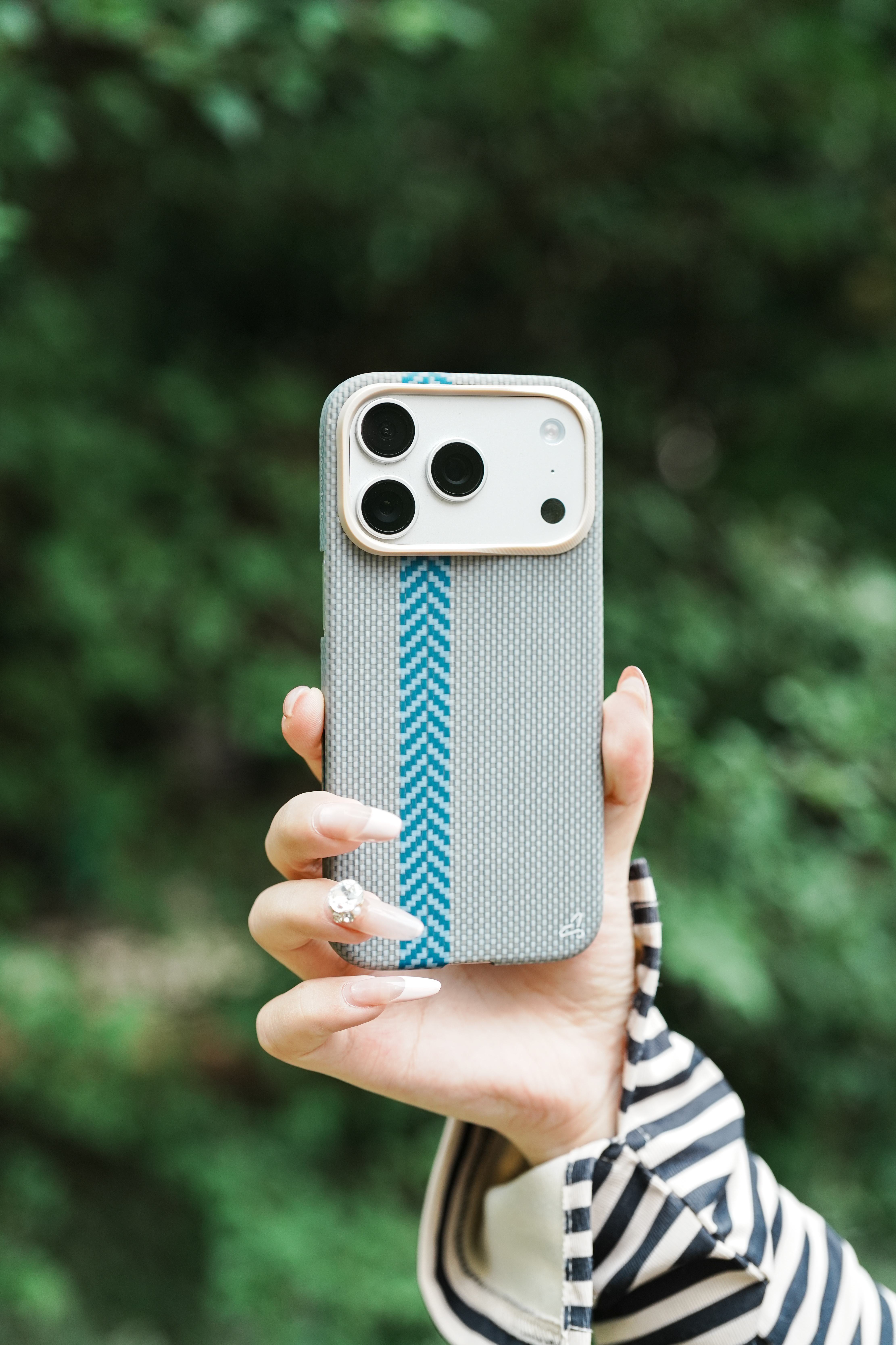 听说iPhone17 Pro背板容易刮花？没事，我有最新的newcloth iP