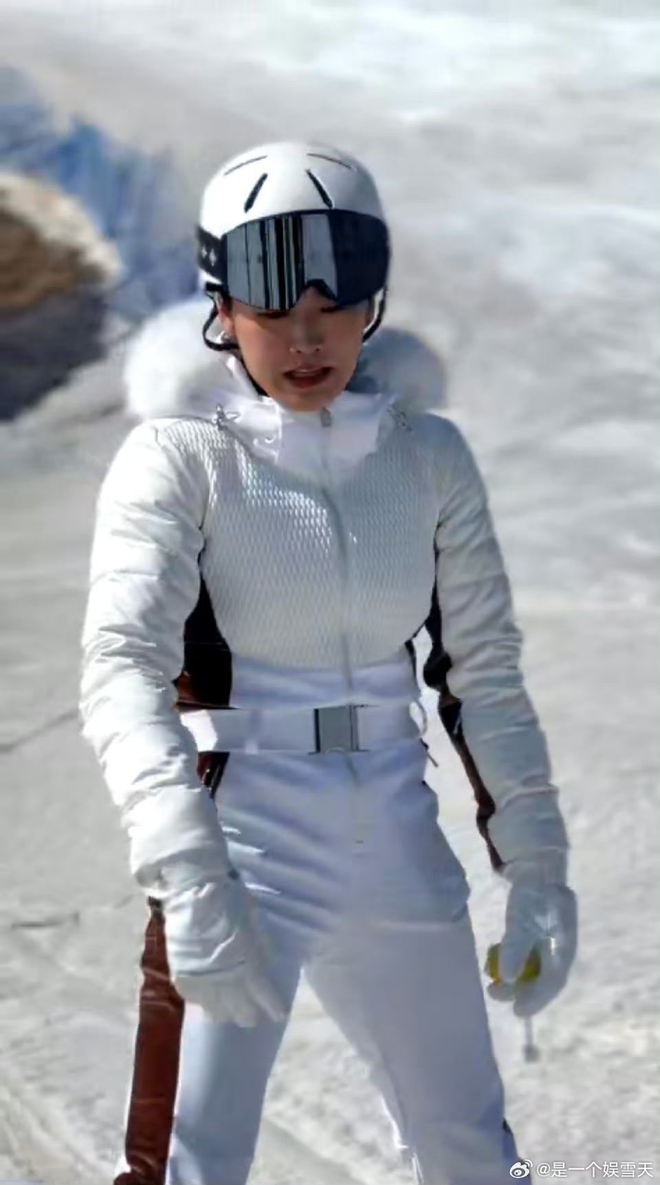 徐梦桃点赞狂魔实锤徐梦桃在线搜自己大名 谁懂啊！徐梦桃搜自己大名疯狂点赞，一天一