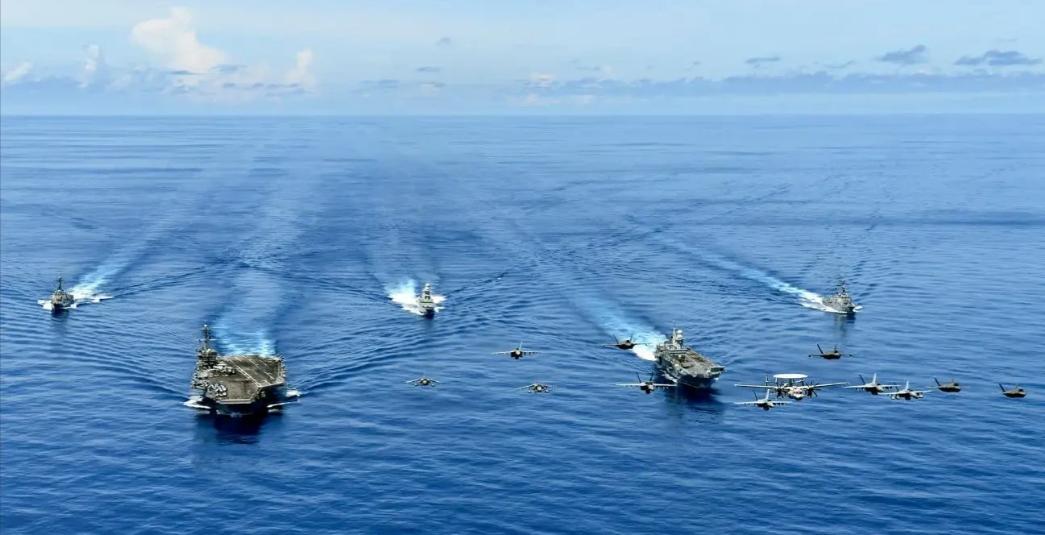 德国叫嚣对俄开战，日本叫嚣介入台海。很多人以为这是美国指挥的“两线作战”。错了！