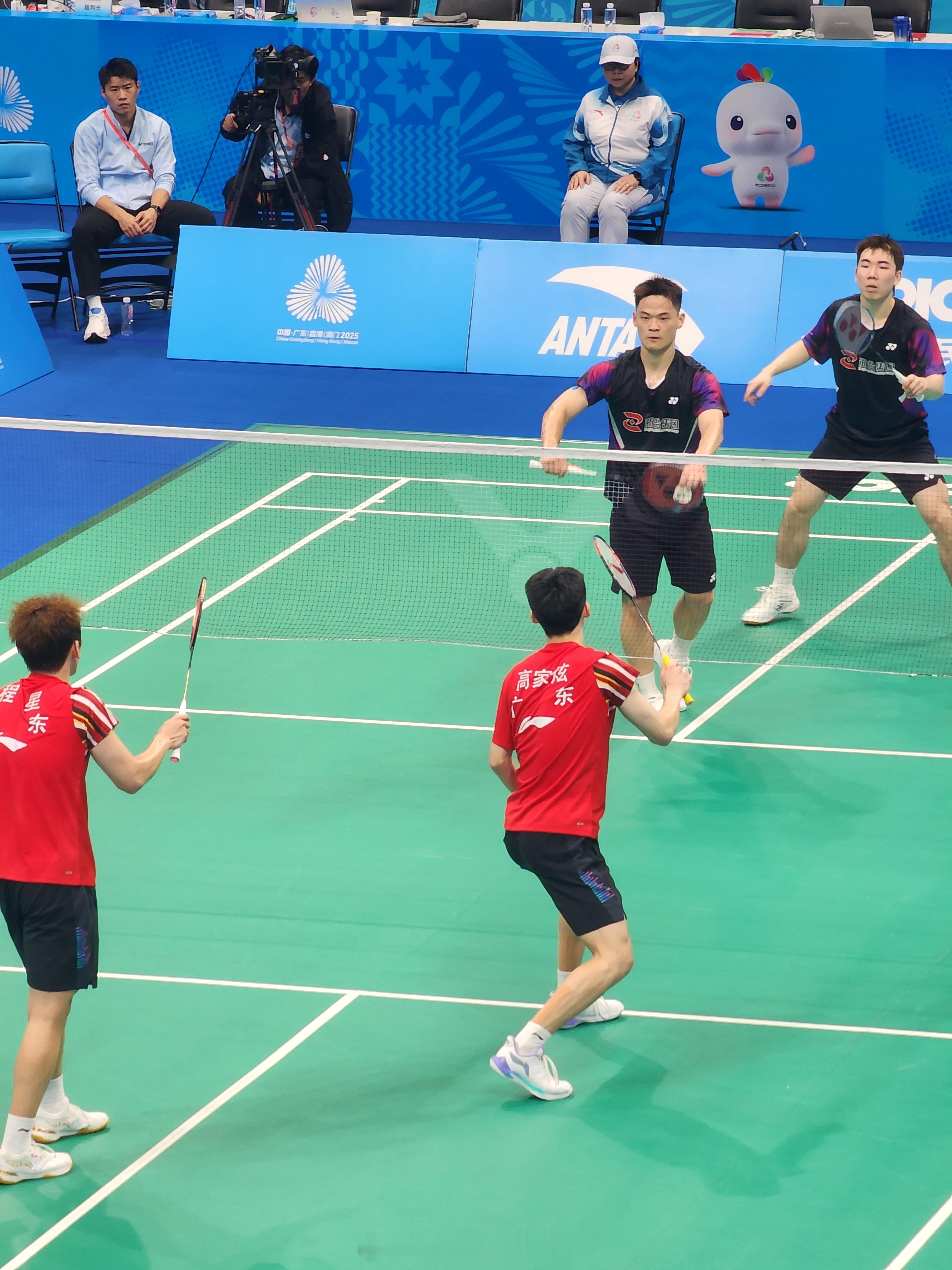 男团 成年组 半决赛浙江队 2-2 广东队 男单 第1场 孙超 21-14 21