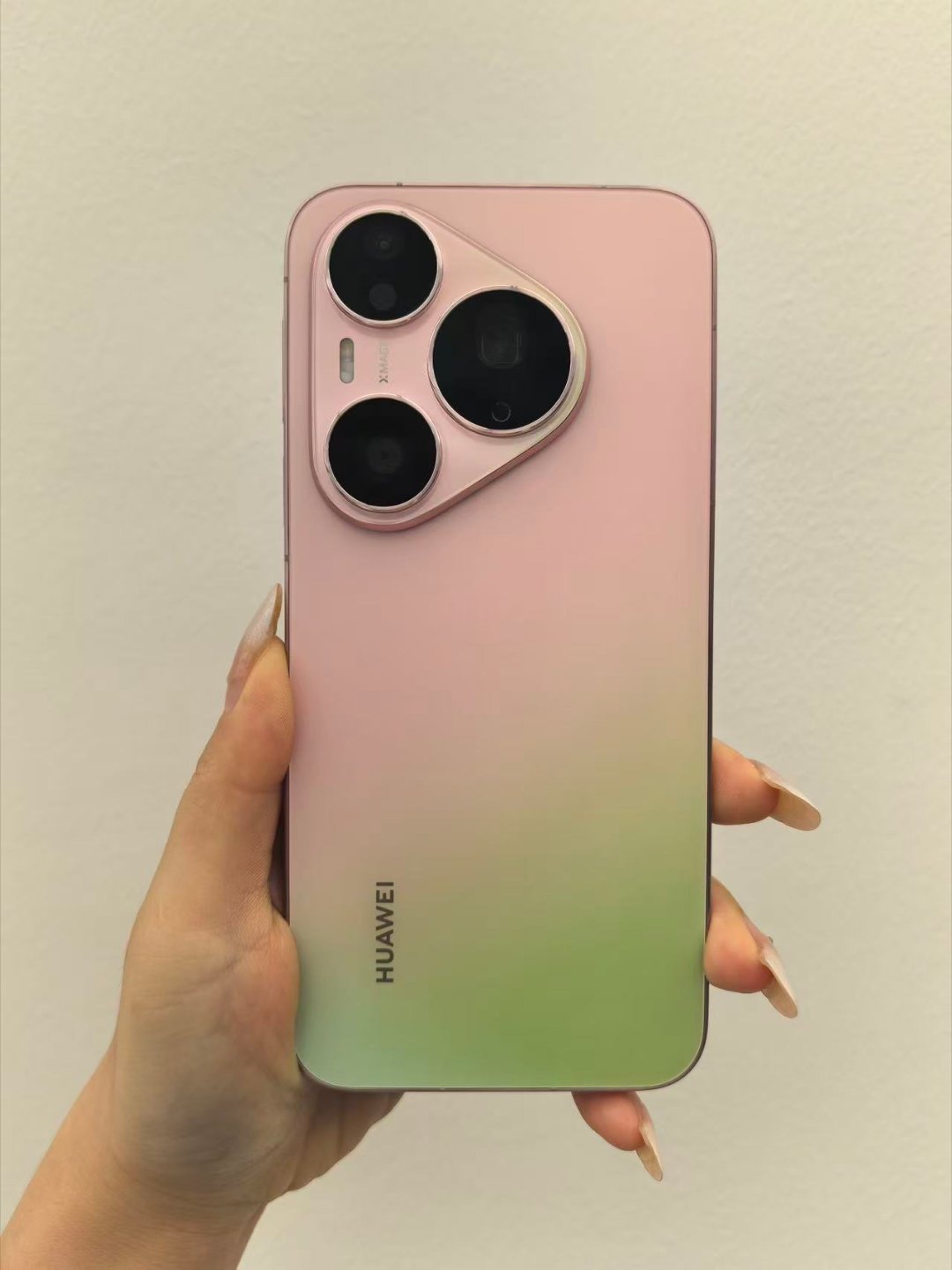 今天华为发布会的Pura 90系列&大阔折叠屏Pura x max真机上手实拍图