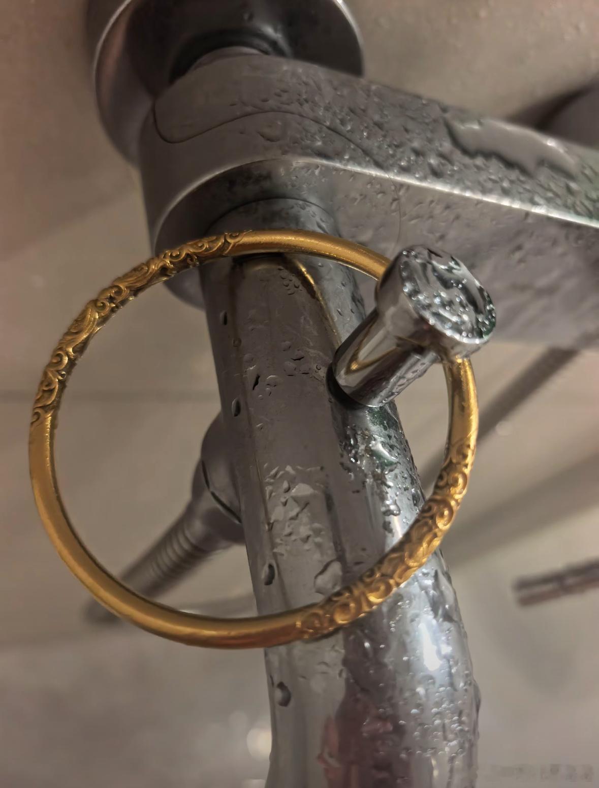 黄金市场迎来大变化非农数据走弱，降息预期升温，金价迎来一波强势反弹。美元吸引力下
