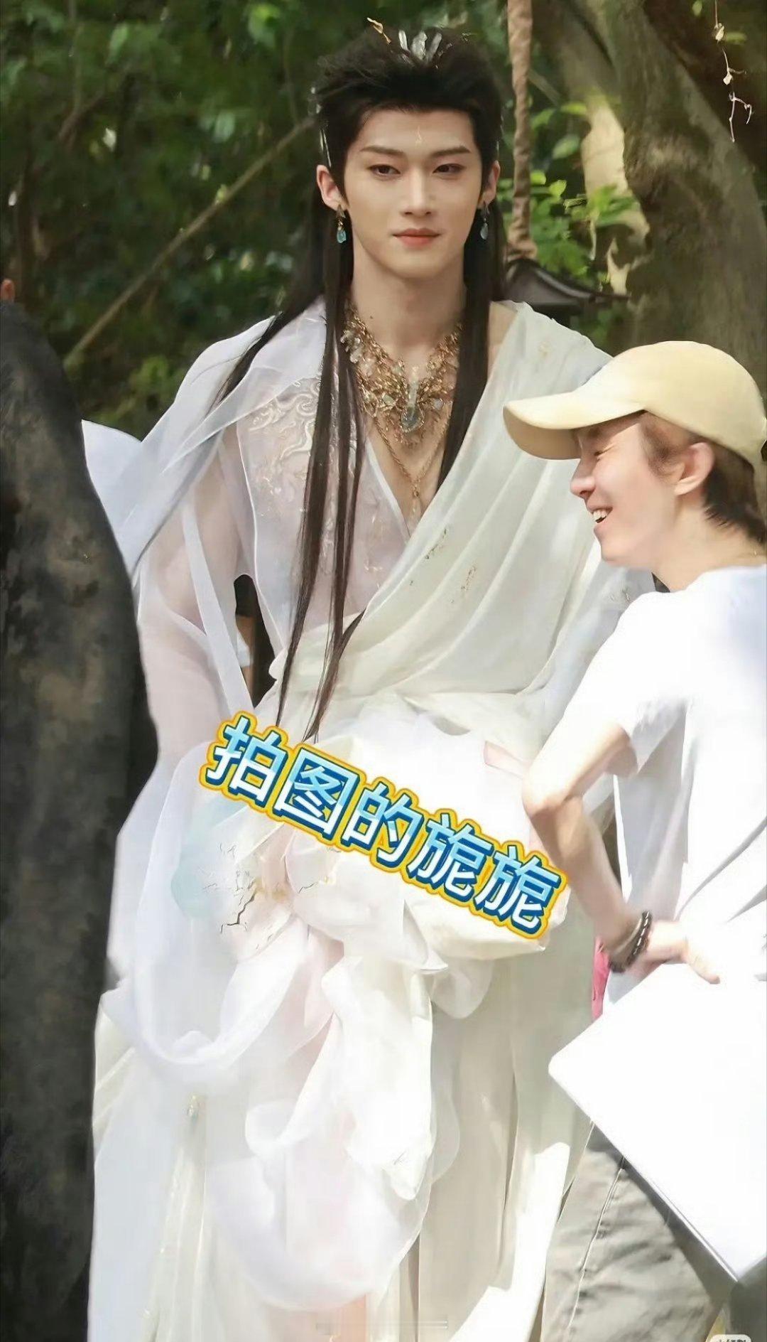 闫桉在小四新剧里面的造型 ​​​