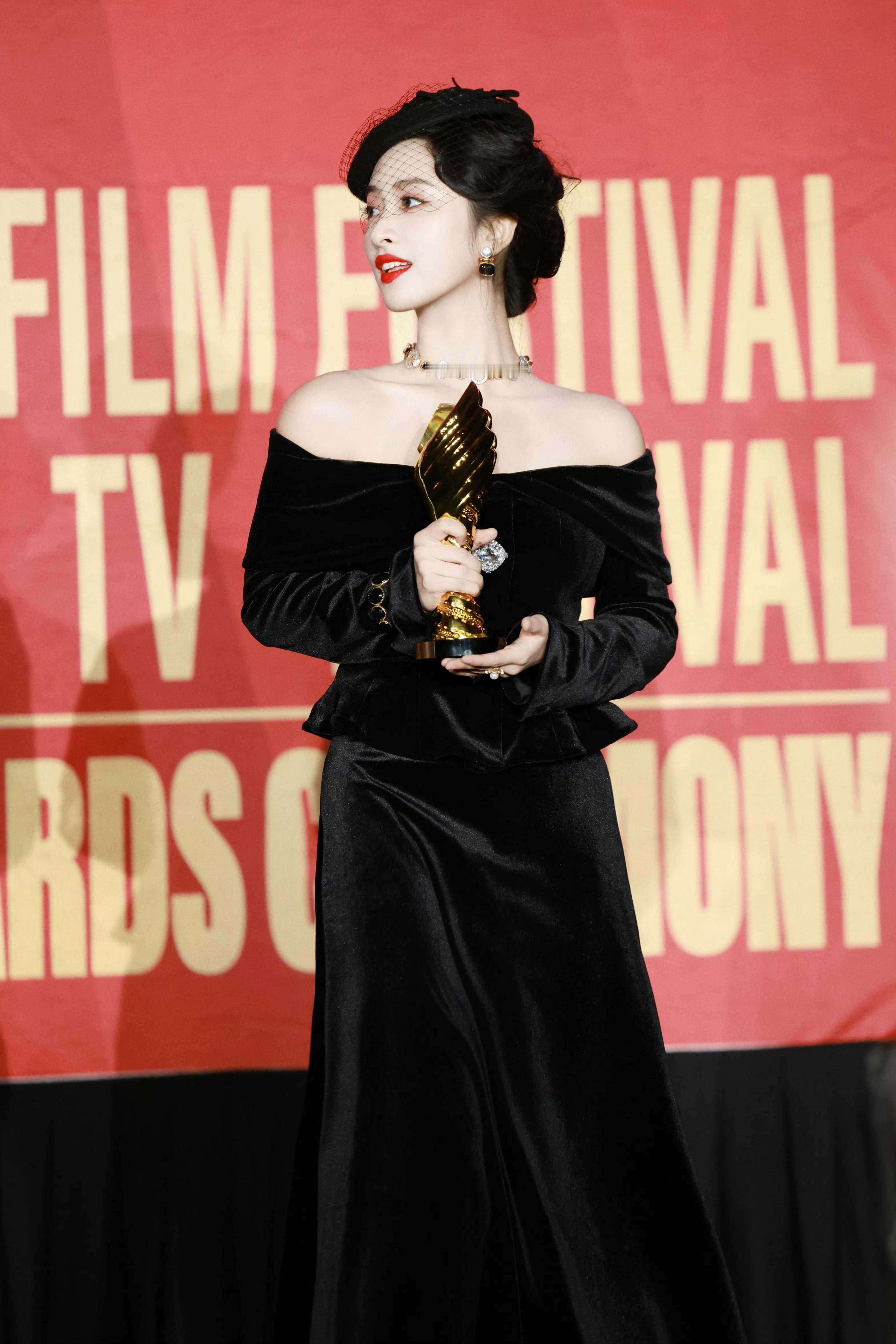 二零二五是特别幸福的一年，弥补了一小部分去年的遗憾，好满足好满足！请沈月多多参加